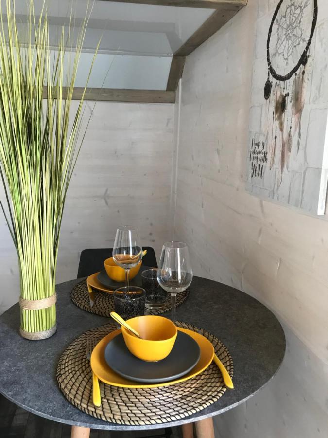Les Nuits Insolites De La Mothe - Hebergement En Bulle Ou Tiny House Avec Spa Privatif Outremecourt エクステリア 写真